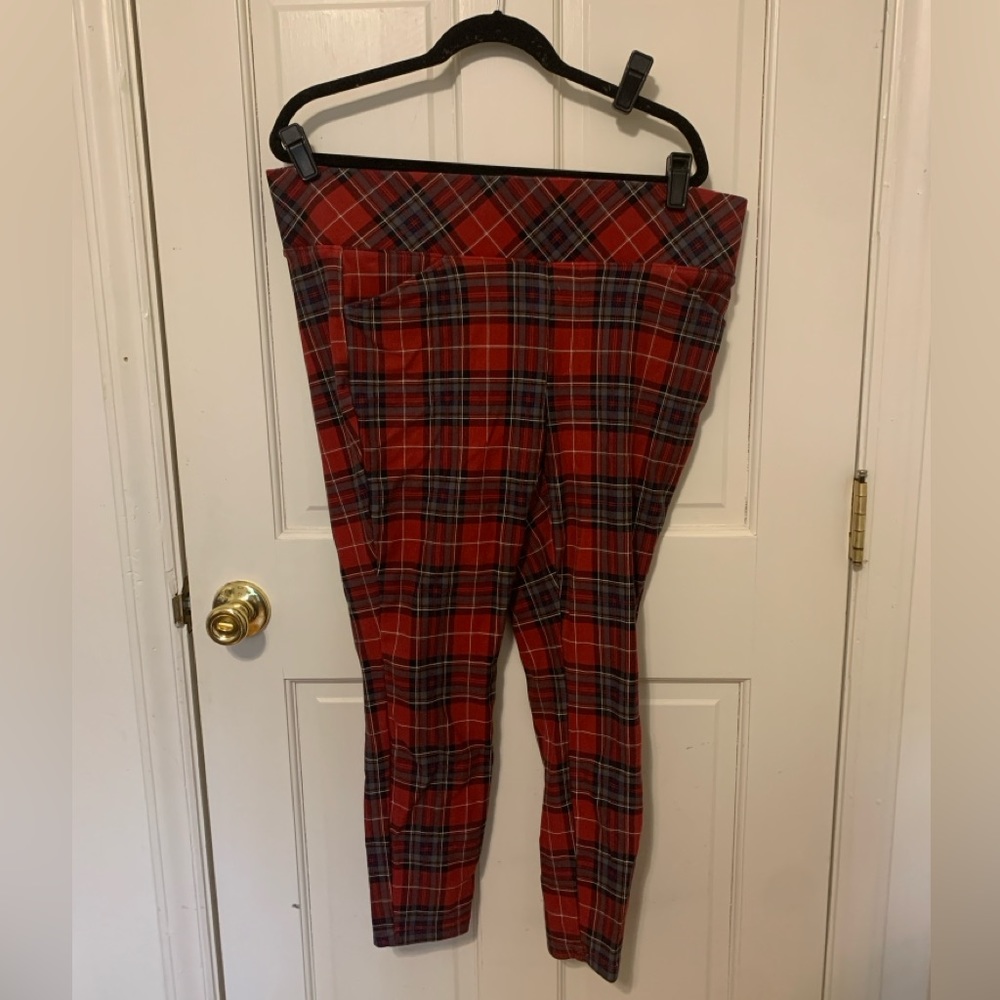 Plaid Torrid pixie/ponte pants